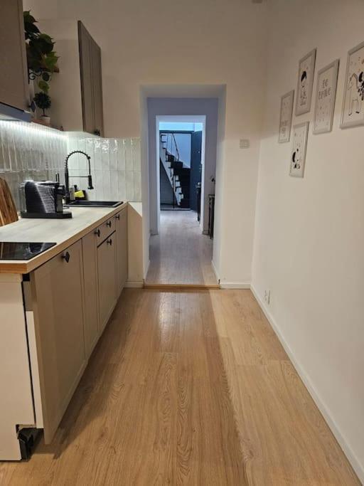 Heart Of City Center 4Br 2Bath 10 Pers Bucharest Exterior photo