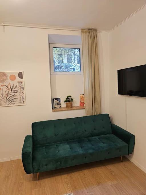 Heart Of City Center 4Br 2Bath 10 Pers Bucharest Exterior photo