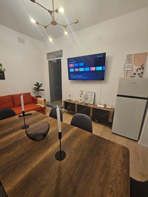 Heart Of City Center 4Br 2Bath 10 Pers Bucharest Exterior photo