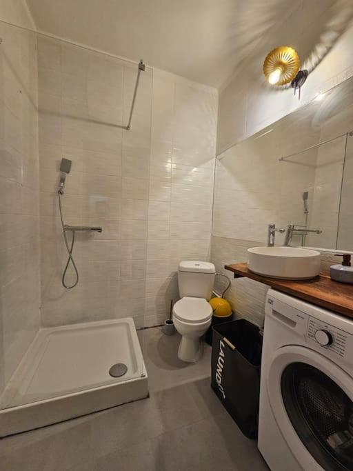 Heart Of City Center 4Br 2Bath 10 Pers Bucharest Exterior photo