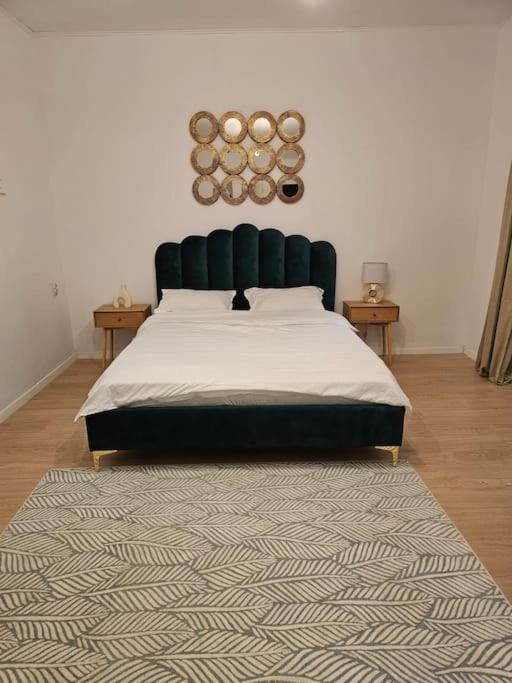 Heart Of City Center 4Br 2Bath 10 Pers Bucharest Exterior photo