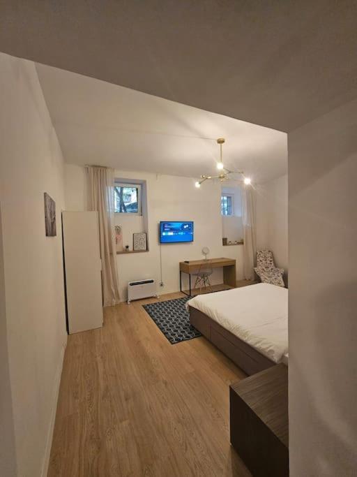 Heart Of City Center 4Br 2Bath 10 Pers Bucharest Exterior photo
